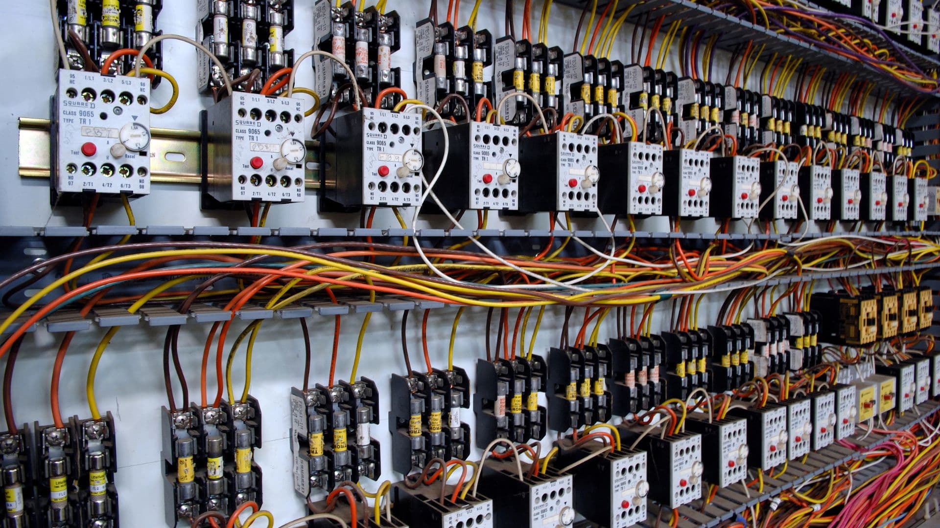 HAKEL Elektrik ve Pano Sistemleri 3